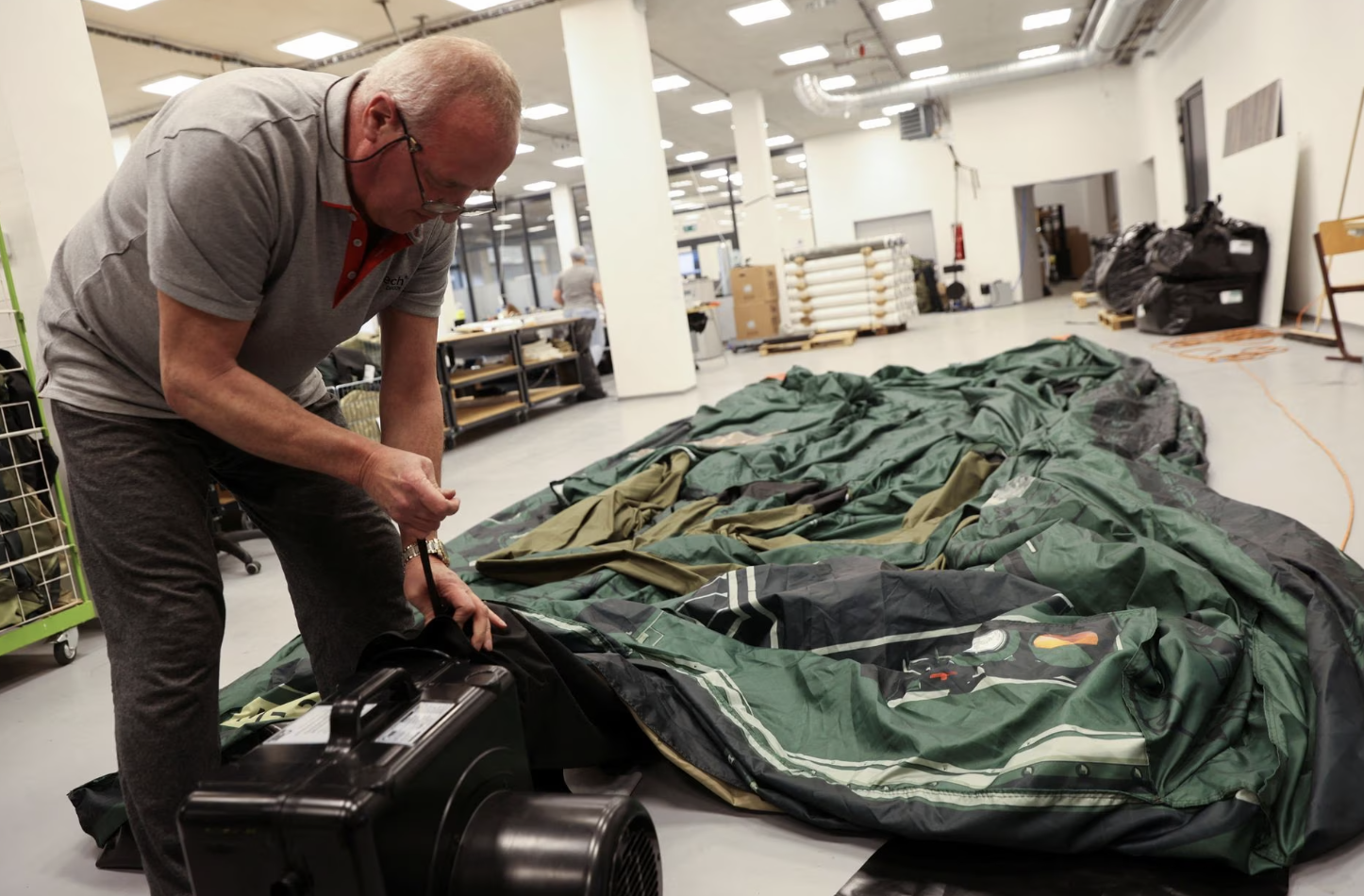 У Чехії почали робити надувні HIMARS, які вводять в оману на полі бою