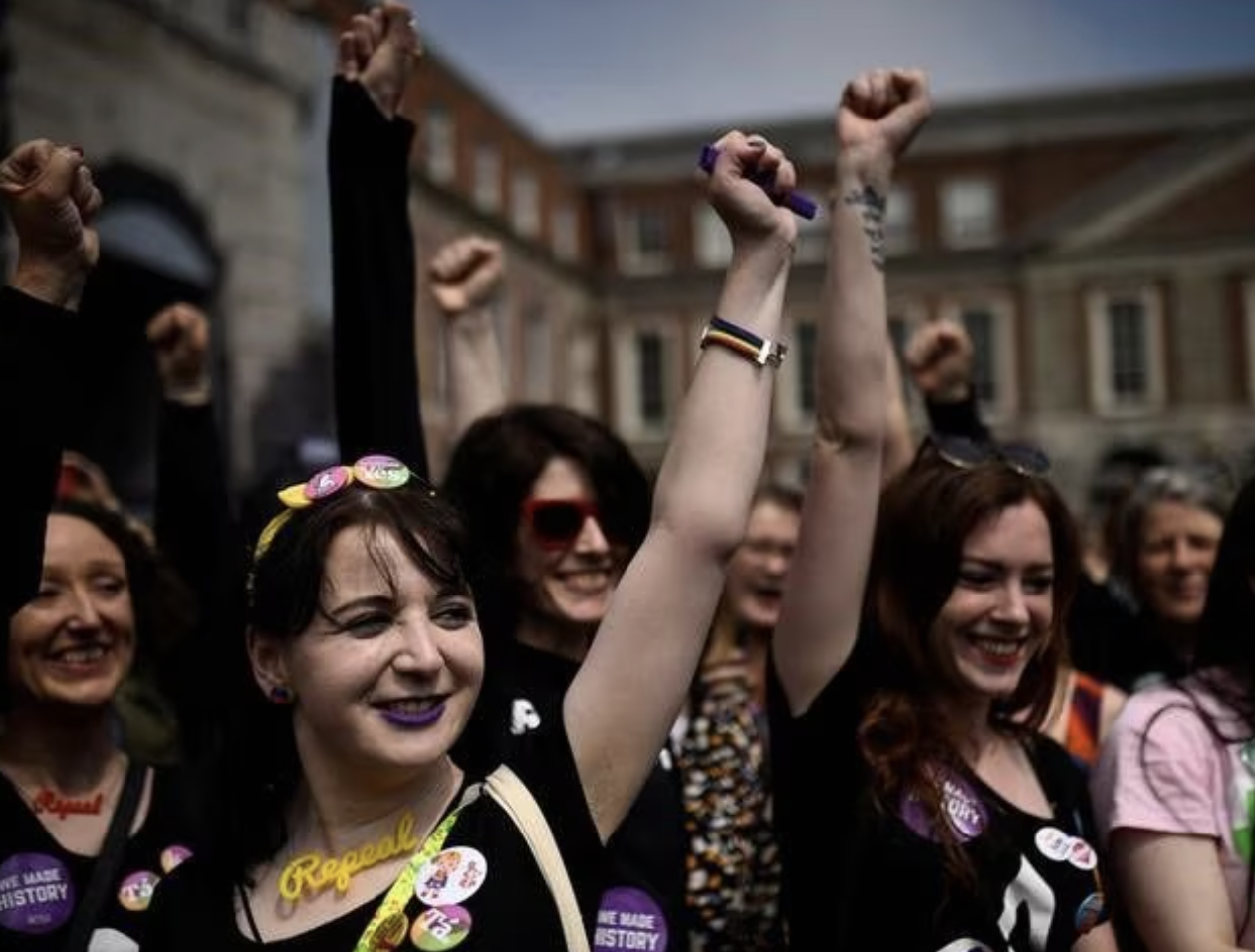 Ірландія на референдумі визначить, чи прибирати з конституції застарілі фрази про жінок