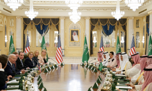 Саудовская Аравия хочет от США ядерной помощи для мира с Израилем, - WSJ