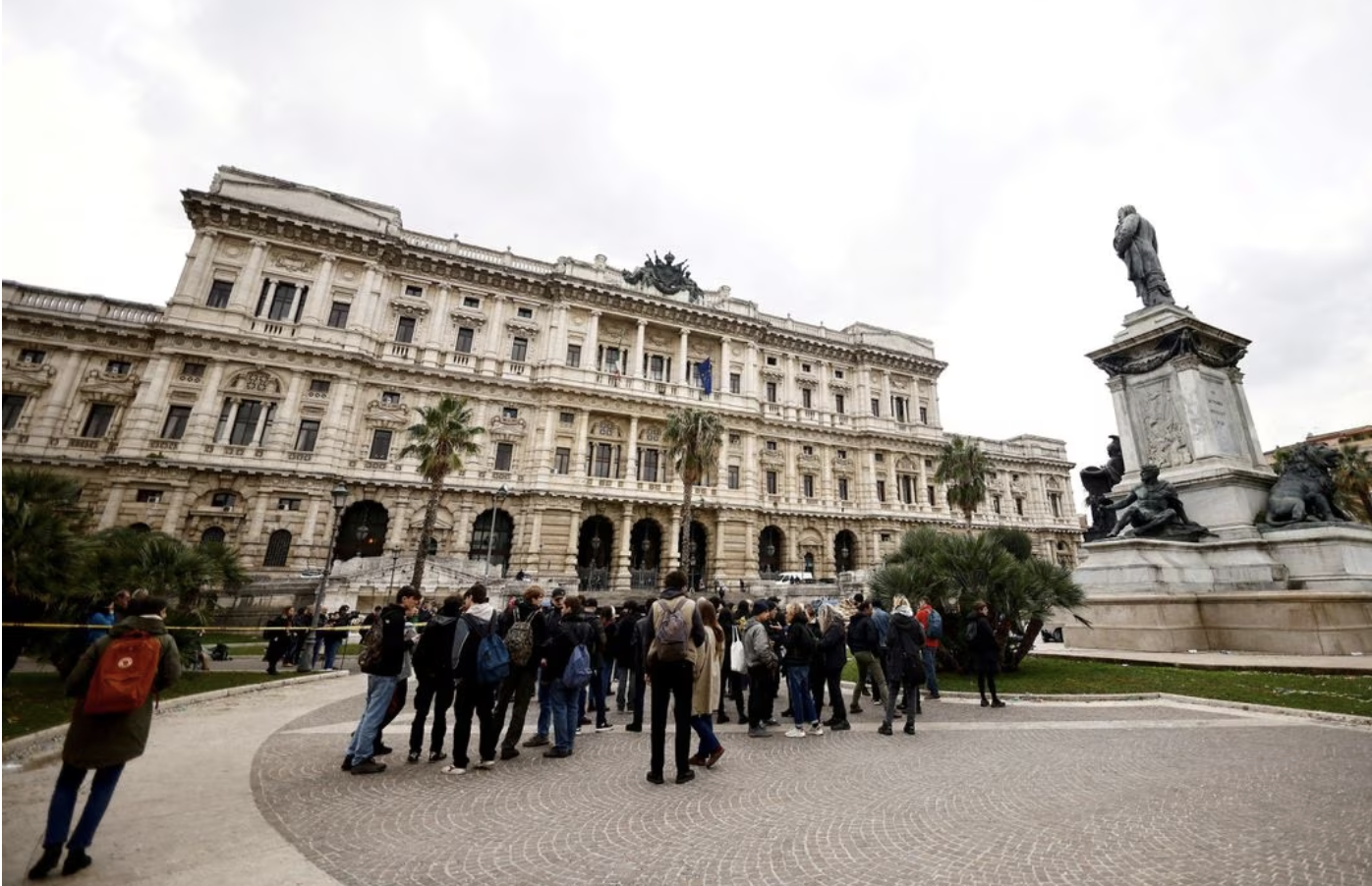 Итальянские языковеды выступили против гендерно-нейтральных окончаний слов