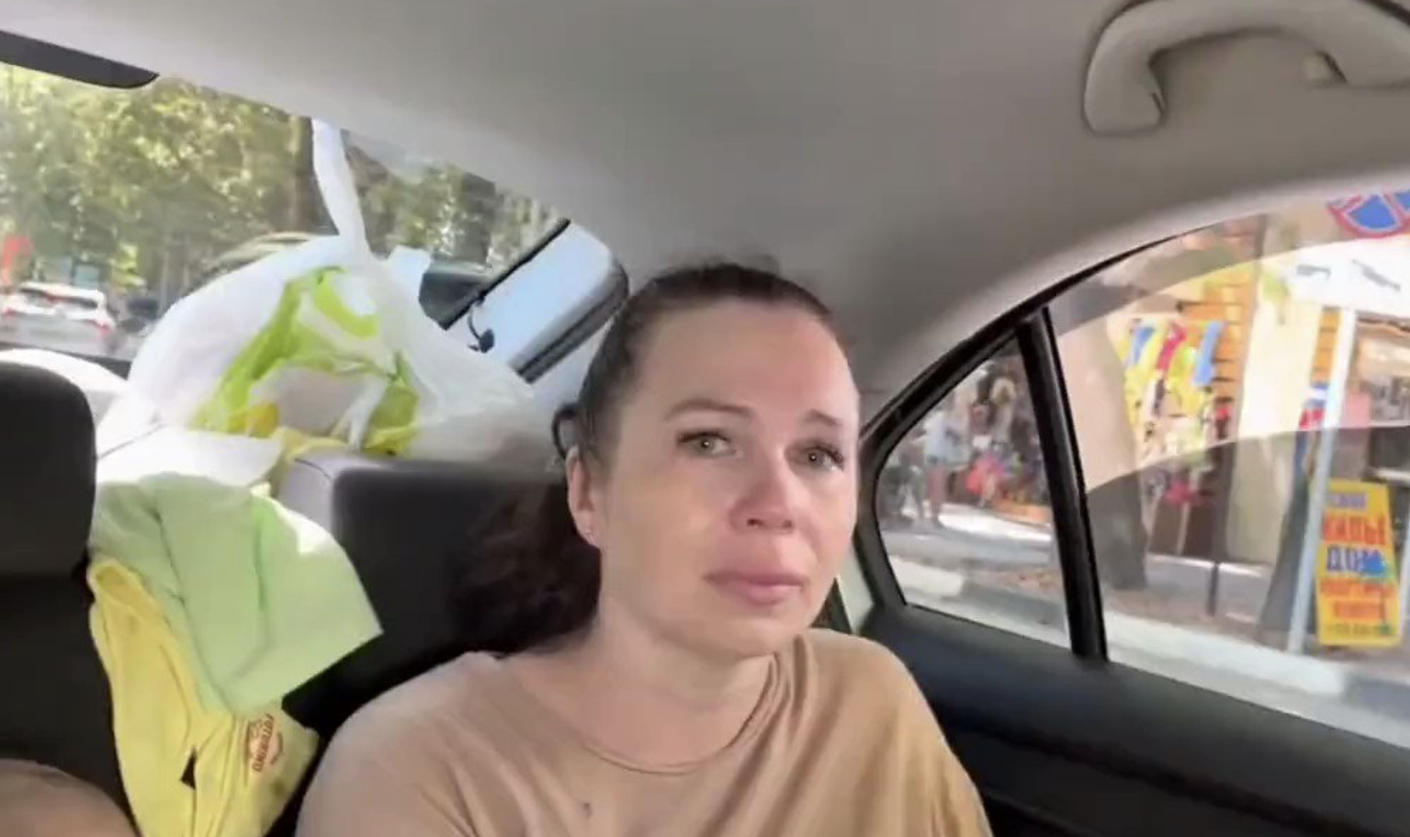 Жуткий холод и огромные сугробы. Стала известна судьба россиянки из видео «В Крыму по-домашнему»