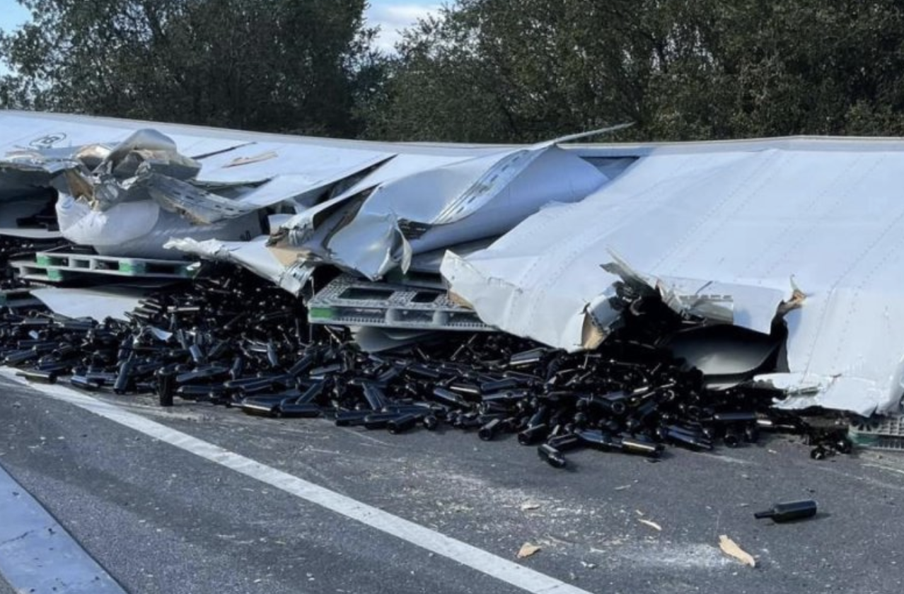 В США произошла авария «при участии» винных бутылок