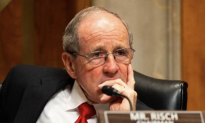 Сенатор: Байден має відповісти путіну, ЗСУ треба почати завдавати далекобійних ударів