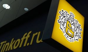російський банк «Тінькофф» відмовився виплачувати борги після санкцій ЄС