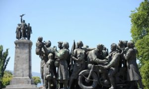 В столице Болгарии уберут огромный памятник Советской армии