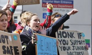 Британские паспортисты будут бастовать пять недель