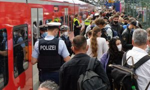 Персонал железной дороги в Германии будет носить камеры из-за нападений 