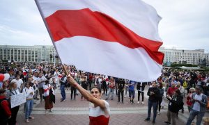 Відео: українські прикордонники дражнять білоруських колег антилукашенківським прапором