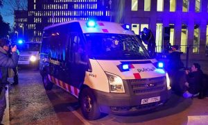 Испанская полиция арестовала злоумышленников, которые грабили украинских беженцев