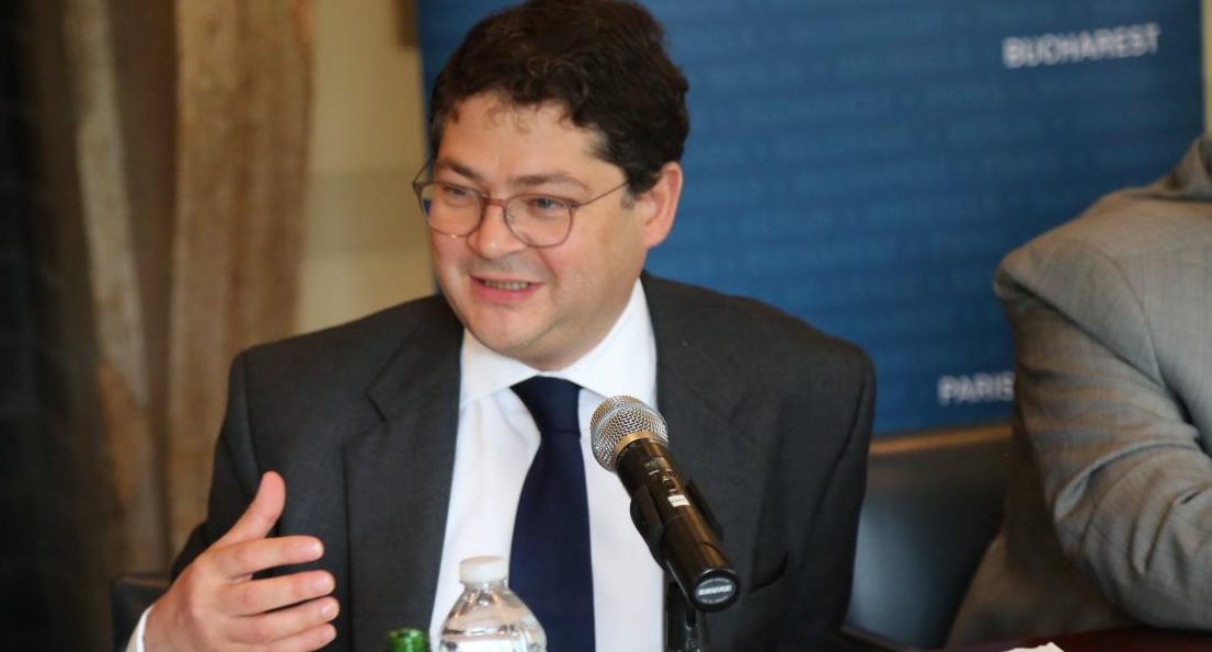 Макрон призначив спецпосланника з питань допомоги і відбудови України