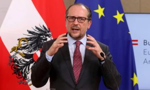 Глава МИД Австрии против расторжения отношений с рф