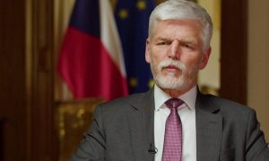 Президент Чехии: если Украина проиграет, россия на этом не остановится