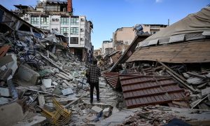 Количество жертв землетрясений в Турции приближается к новой черной отметке