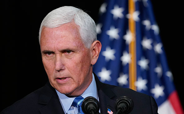 Бывший вице-президент США Пенс: путин говорит о ядерном оружии, он в углу