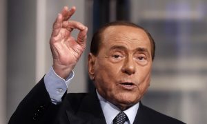 Лікарі відзвітували про стабільний стан хворого Берлусконі