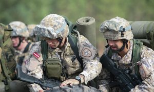 В Латвии вернули обязательную военную службу