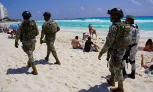 В Мексиці бойовики влаштували стрілянину на курорті, є загиблі, серед них дитина
