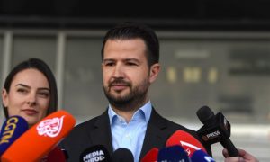 Действующий президент Черногории разгромно проигрывает новые выборы