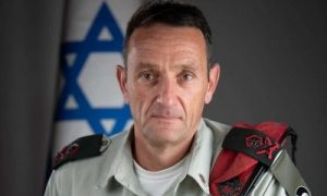 В Нидерландах оштрафовали ультраправого депутата за фотографию с нацистским флагом