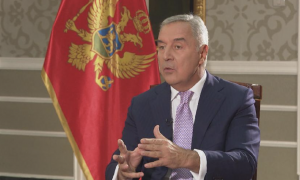 Проигравший выборы президент Черногории ушел с поста лидера партии, которую возглавлял 25 лет