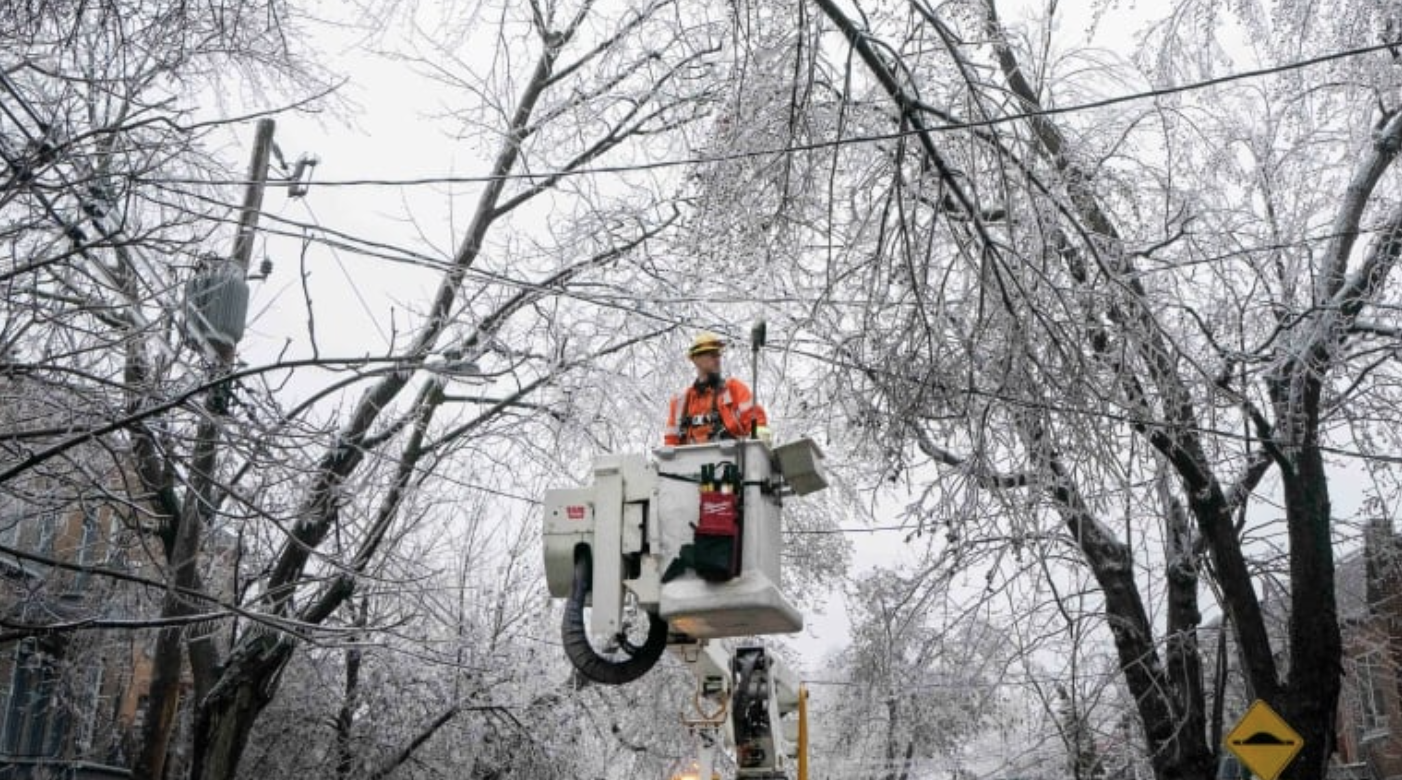 В Канаде из-за ледяного шторма более 1 млн человек остались без электричества