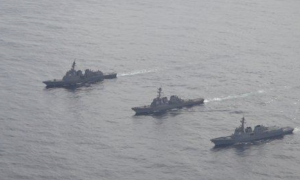 Південна Корея, США і Японія розгорнули у Східному морі військові навчання