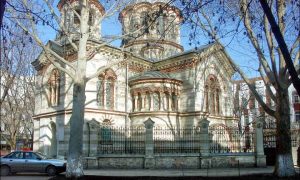 Люди недоспали: у Кишиневі спалахнув скандал через великодні дзвони