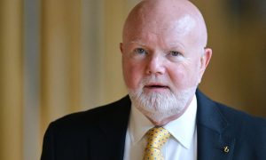 Поліція Шотландії затримала скарбника керівної партії у справі щодо фінансування