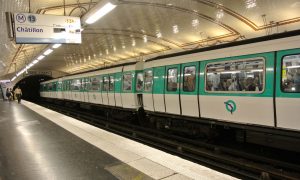 У Парижі двоє людей загинули на коліях метро: спустились туди самі