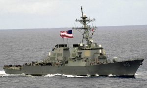 Американский ракетный эсминец пощекотал нервы Китаю