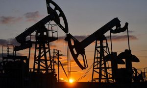 Нефтяной рынок: цены резко подскочили на фоне сужения предложения, — Reuters