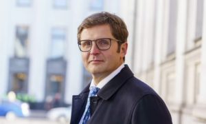 Скандальному депутату-беглецу подобрали замену в Раде 