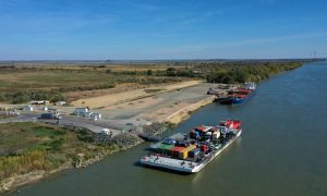 Атака рф на переправу на границе с Румынией: из-под удара вывели автобус с детьми