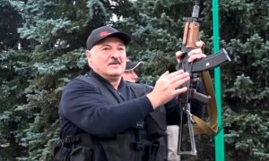 Лукашенко в шаге от ордера на арест: как Запад давит на беларуского диктатора