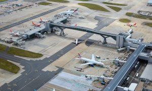 Из-за COVID-19 в Лондоне отменяют авиарейсы