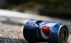 Международные спонсоры войны: производители Pepsi и Snickers продолжают наполнять бюджет рф