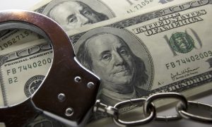 Подозрения в отмывании денег: в Сингапуре заблокировали счета известных банков, - Bloomberg