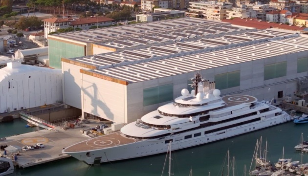 В Італії спустили на воду «яхту путіна», заарештовану торік