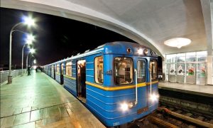 У метро в Києві на станції помер чоловік: що відомо