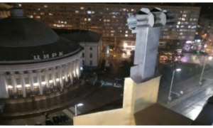 Зірку, яку демонтували з обеліска на Галицькій площі в Києві, відправили в музей