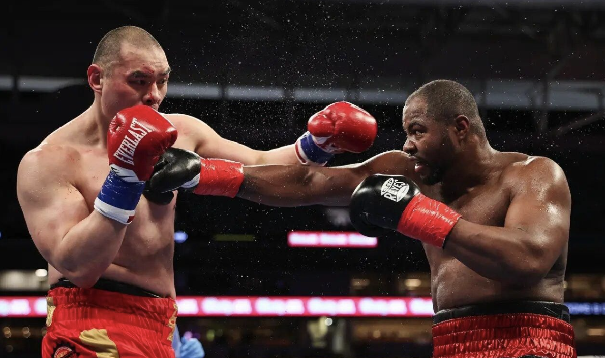 Відомий китайський боксер пообіцяв нокаутувати Усика в Пекіні