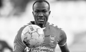 Нападник збірної Гани Двамена помер від зупинки серця на полі