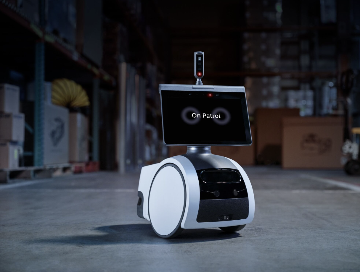 Amazon представила версію робота-охоронця Astro за $2350 – що він може