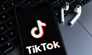 TikTok проводить масові звільнення працівників материнської компанії - причини