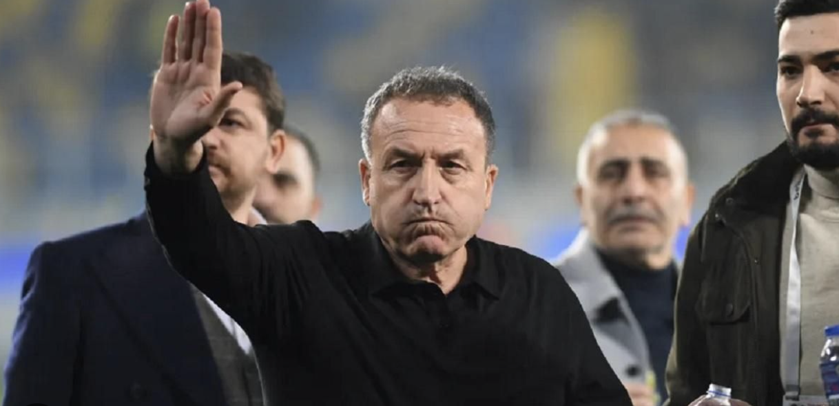 Президент турецького клубу отримав покарання за безжальне побиття арбітра — відео