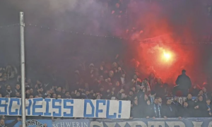 У Німеччині фанати влаштували хаос на стадіоні - фото