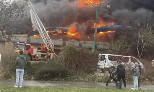 У Франції згорів домашній стадіон баскетбольного клубу — відео