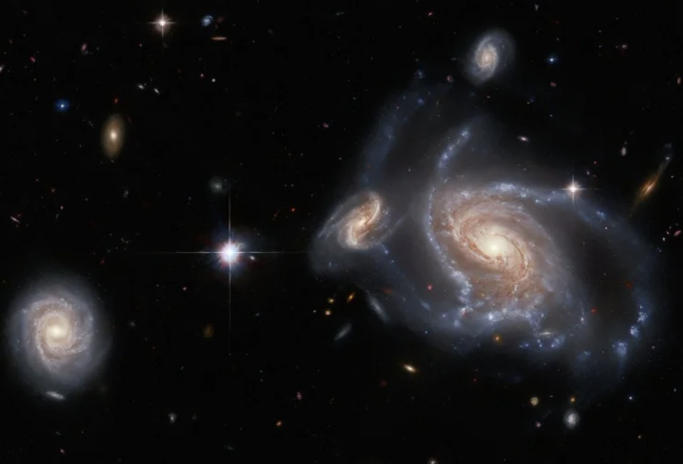 Телескоп «Хаббл» зробив знімок одразу чотирьох галактик