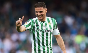 Відомий іспанський футболіст відновив кар'єру у 42 роки