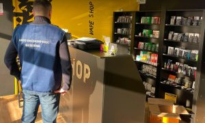 Правоохоронці викрили схему продажу електронних сигарет на десятки мільйонів
